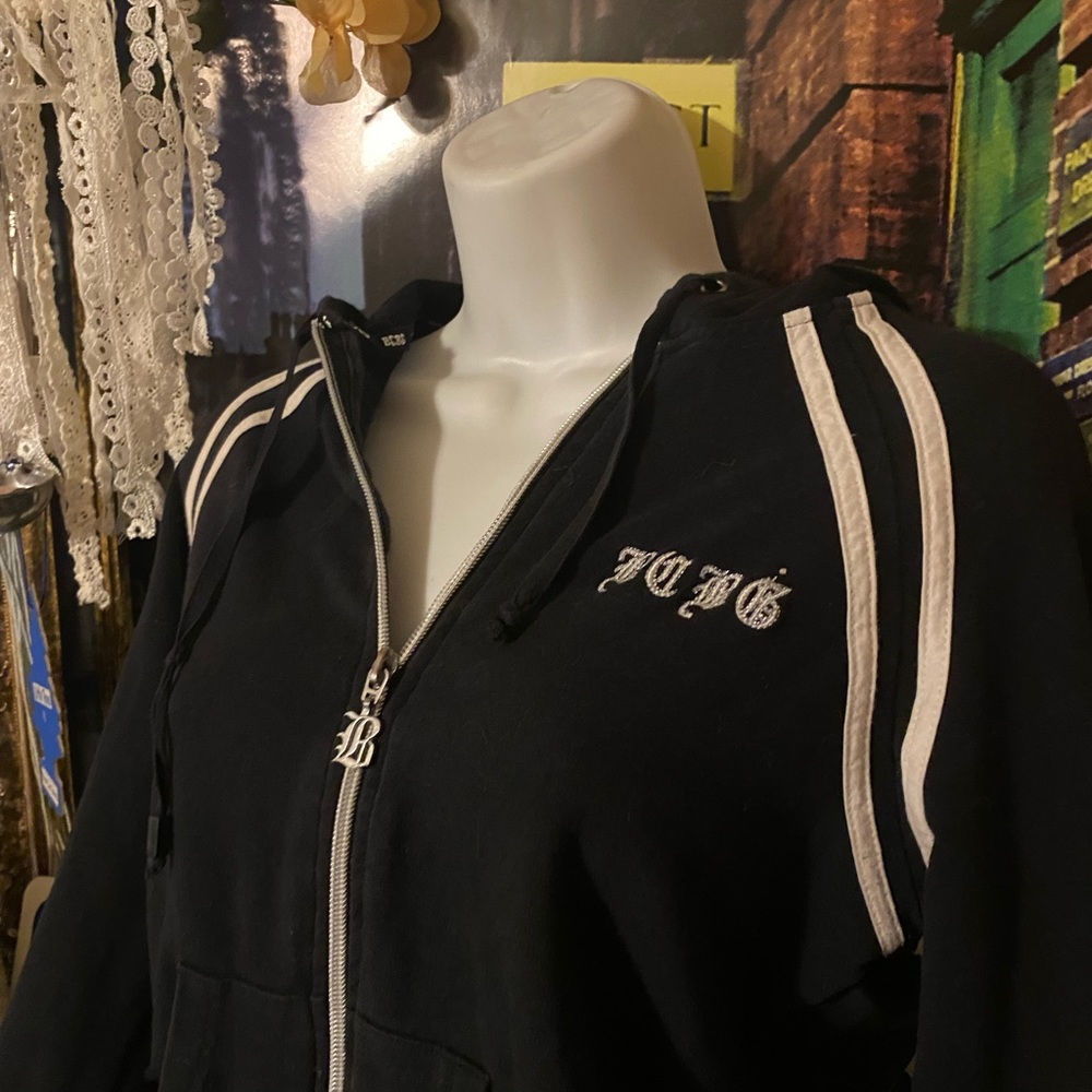 BCBG cute and sporty zip up!